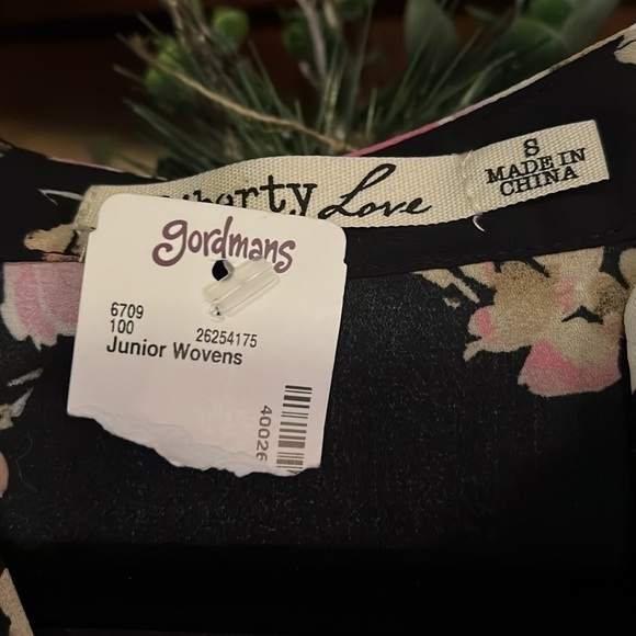 LIBERTY LOVE Black/Pink/Tan/White Floral V-Neck Sheer Top w/ Size Small, NWT. - Picture 3 of 7